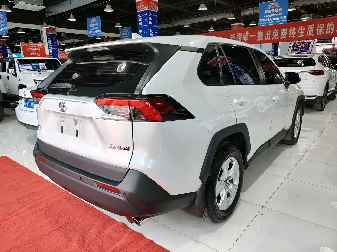 Toyota RAV4 Rongfang 2022 2.0L CVT 2WD Urban Edition фото 9