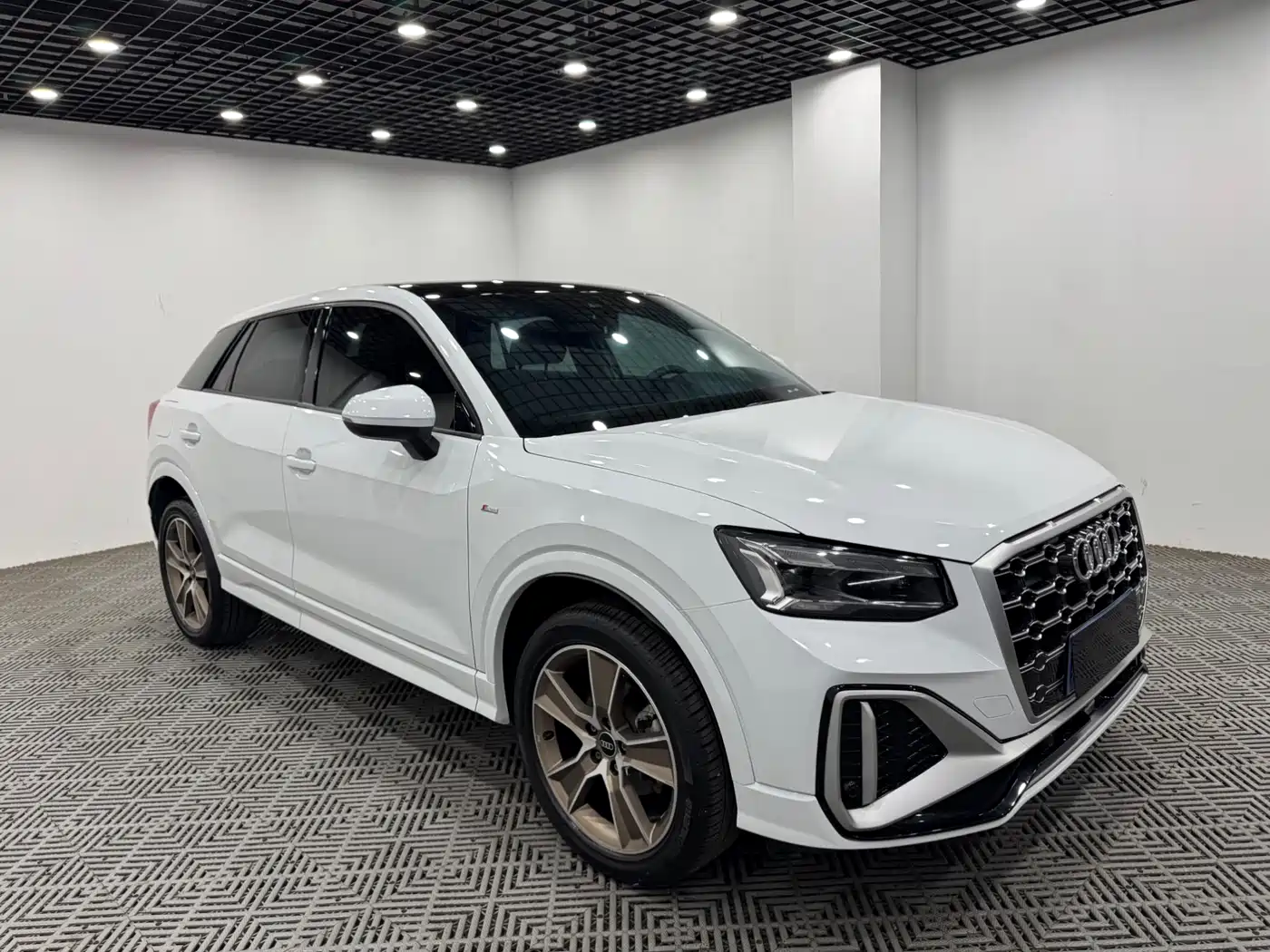 Audi Q2L 2022 35 TFSI Fashion Dynamic