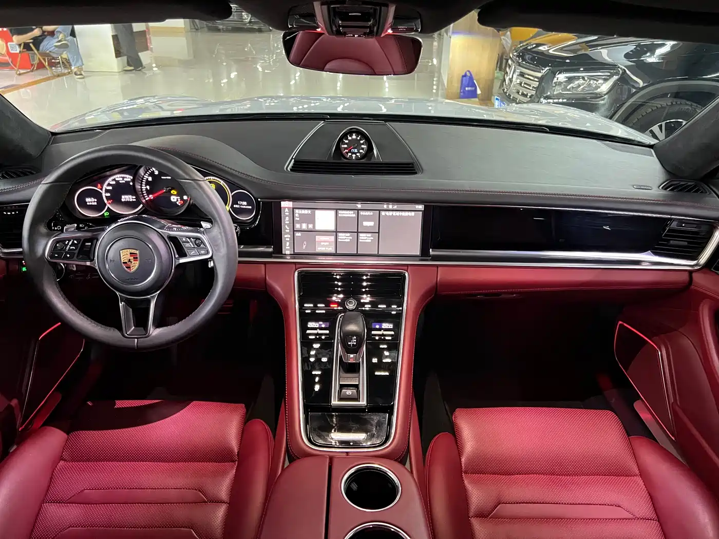Porsche Panamera 2017 Panamera Executive Long Wheelbase 3.0T фото 5