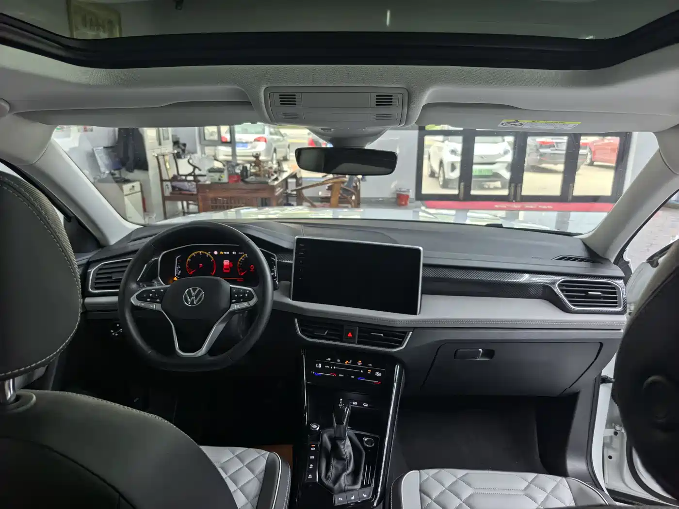 Volkswagen Tayron 2023 280TSI 2WD Luxury Plus Advanced Edition фото 11