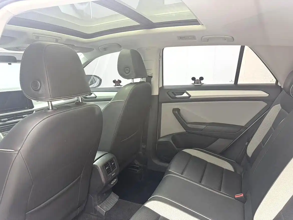 Volkswagen T-ROC 2023 280TSI DSG 2WD Time Edition фото 7
