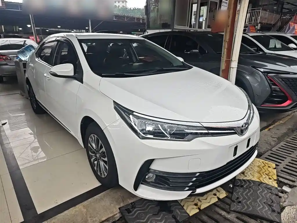 Toyota Corolla 2017 Facelift 1.2T S-CVT GL-i фото 22