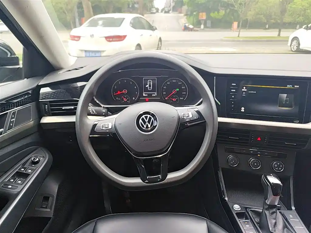 Volkswagen Passat 2021 Model 280TSI Business Edition фото 11