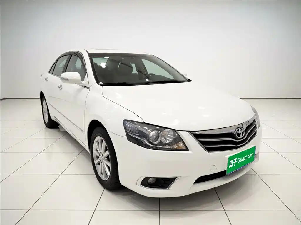 Toyota Camry 2013 200E Classic Elite Edition фото 4