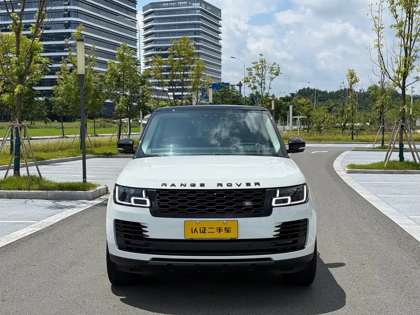 Фото 1 - Land Rover Range Rover