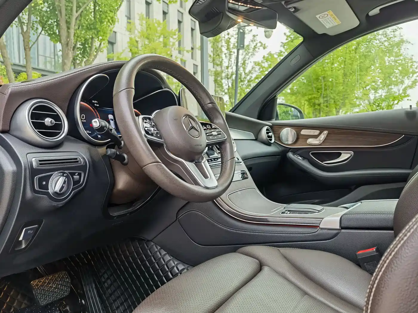 Mercedes-Benz GLC 2020 Facelift GLC 300 L 4MATIC Luxury фото 10