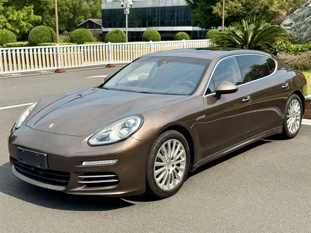 Porsche Panamera 2014 Panamera 4 Executive 3.0T