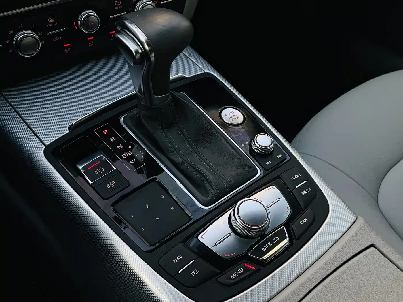 Audi A6L 2012 30 FSI Technology Model фото 11
