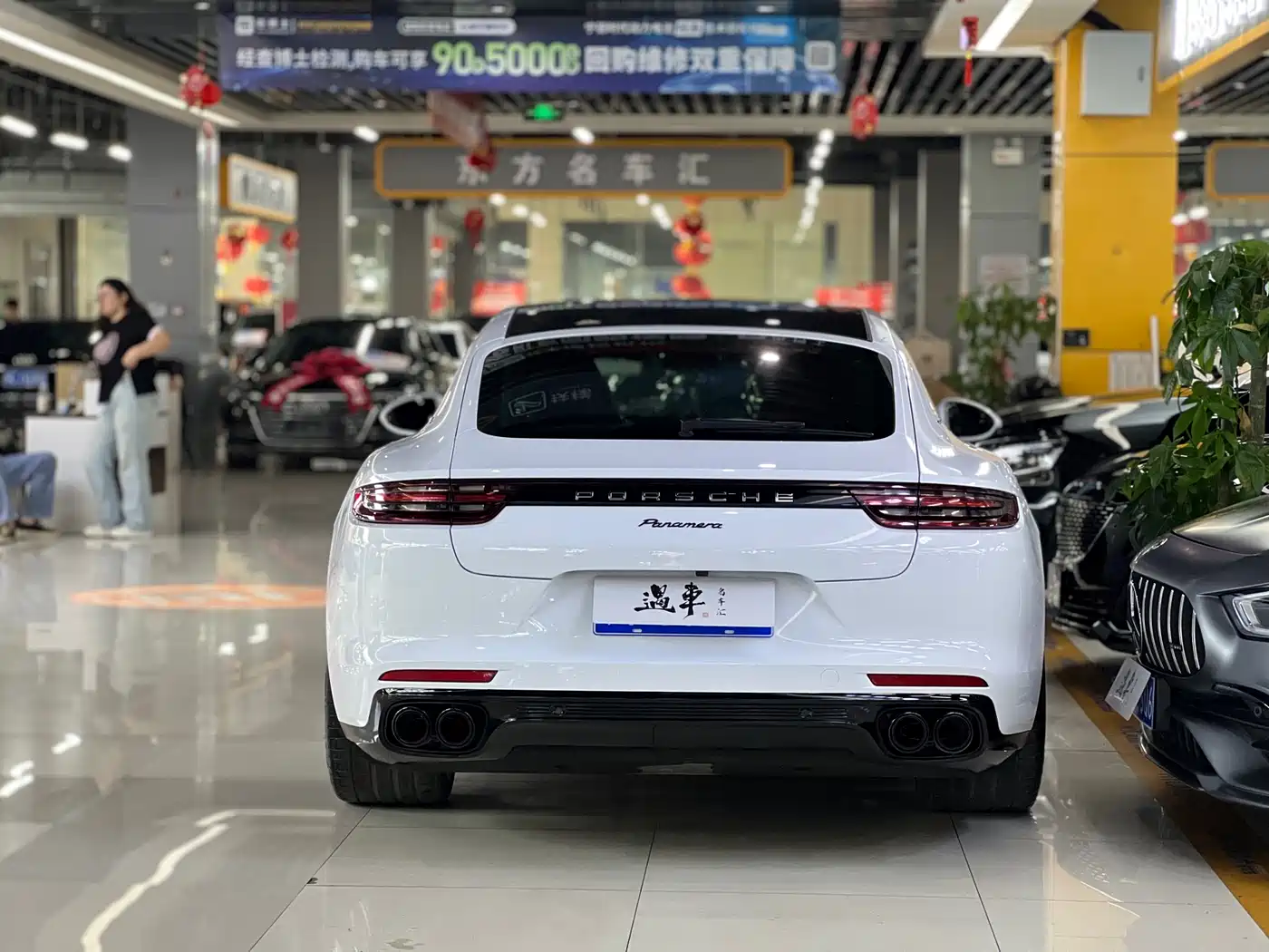 Porsche Panamera 2017 Panamera Executive Long Wheelbase 3.0T фото 23