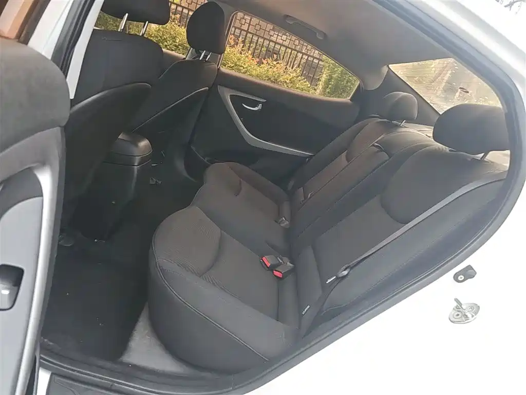 Hyundai Langdong 2016 1.6L Automatic Premium Edition фото 17