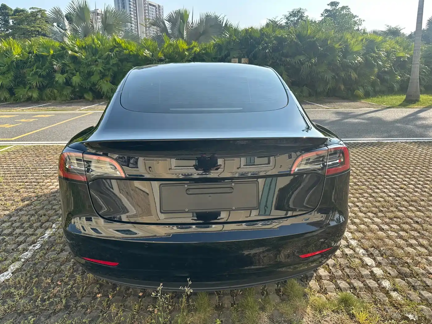 Фото 8 - Tesla Model 3