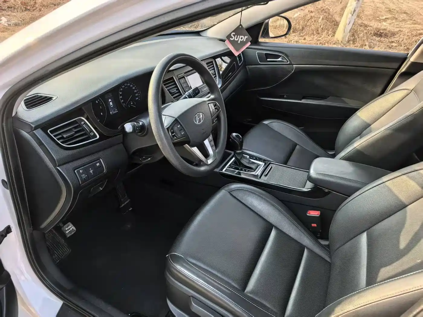 Hyundai Mistra 2016 1.8L Automatic Smart GLS фото 7