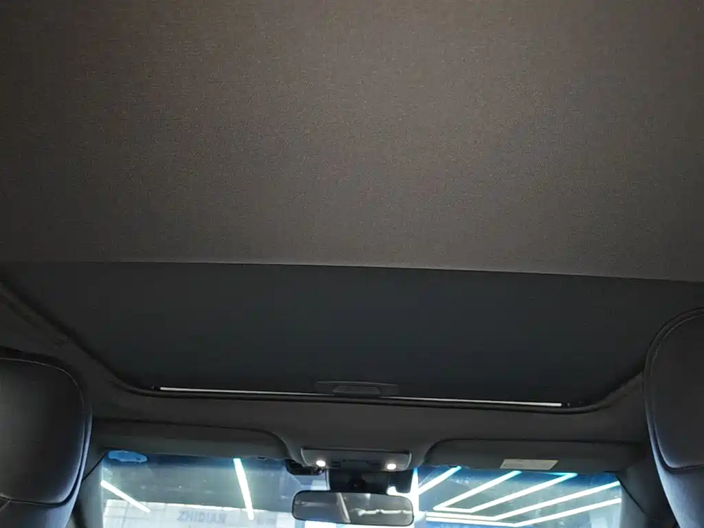 Toyota Avalon 2019 Hybrid 2.5L Luxury Edition China VI фото 18
