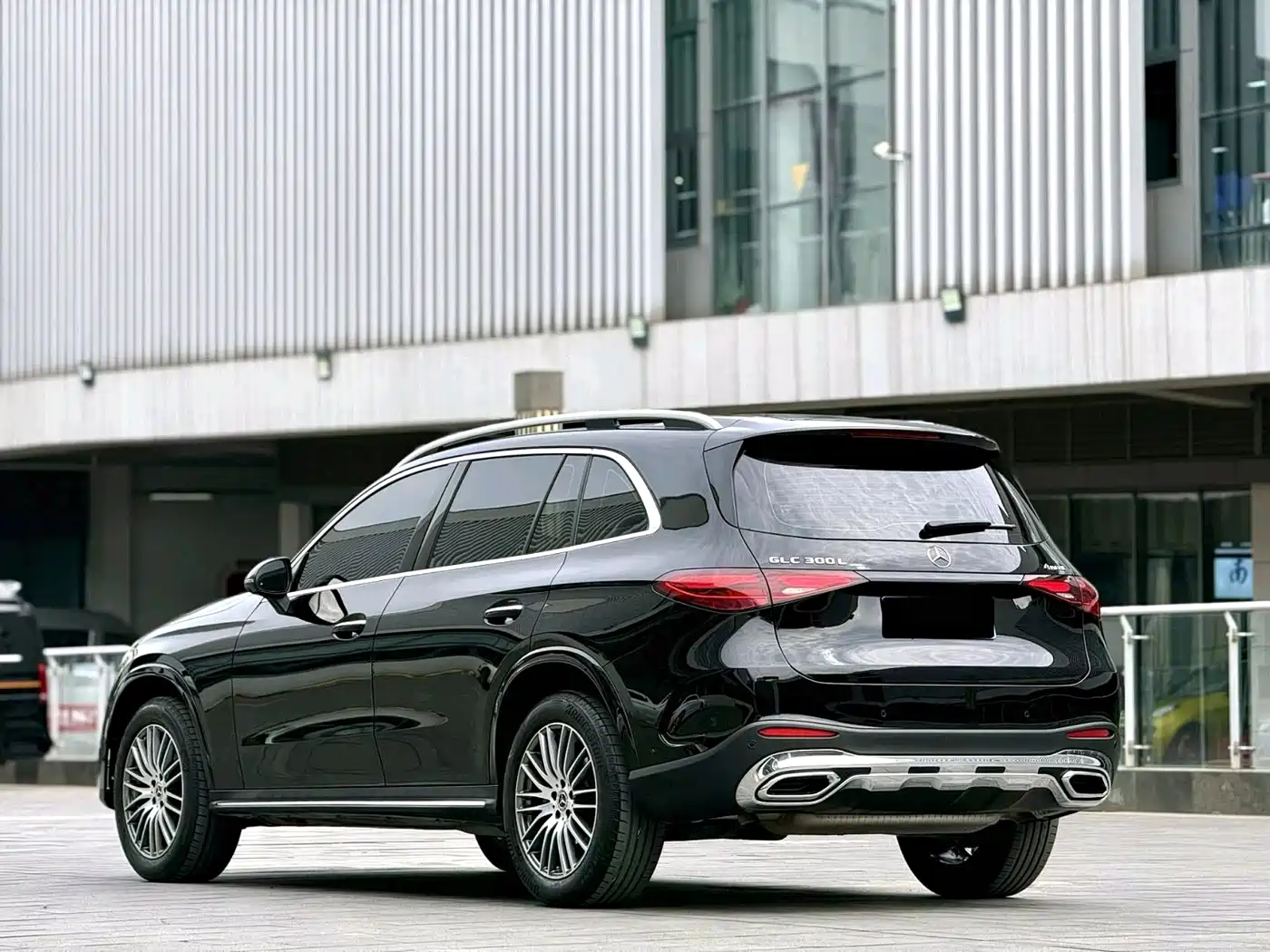 Mercedes-Benz GLC 2025 GLC 300 L 4MATIC Dynamic 5-seater фото 11