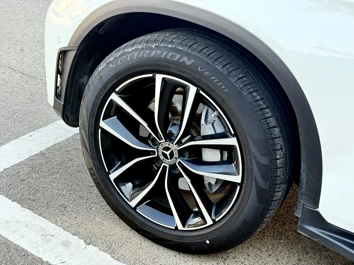 MERCEDES-BENZ GLC