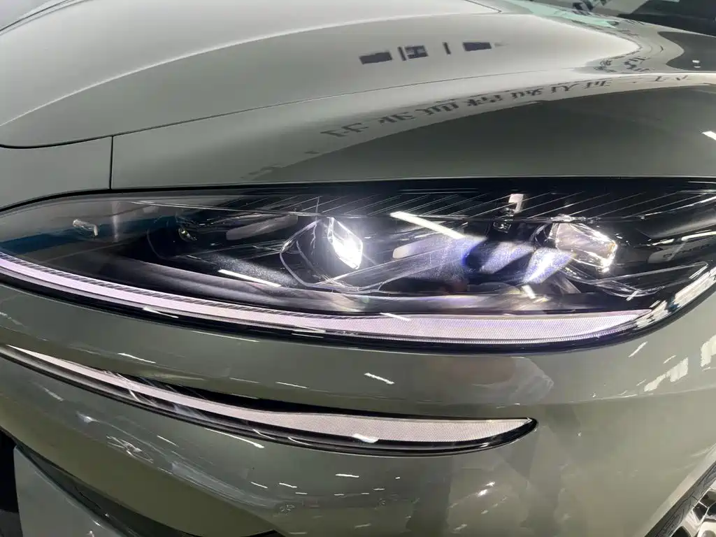 Denza Z9GT 2026 2026 Model Yi San Fang Flash Charge Honor Edition