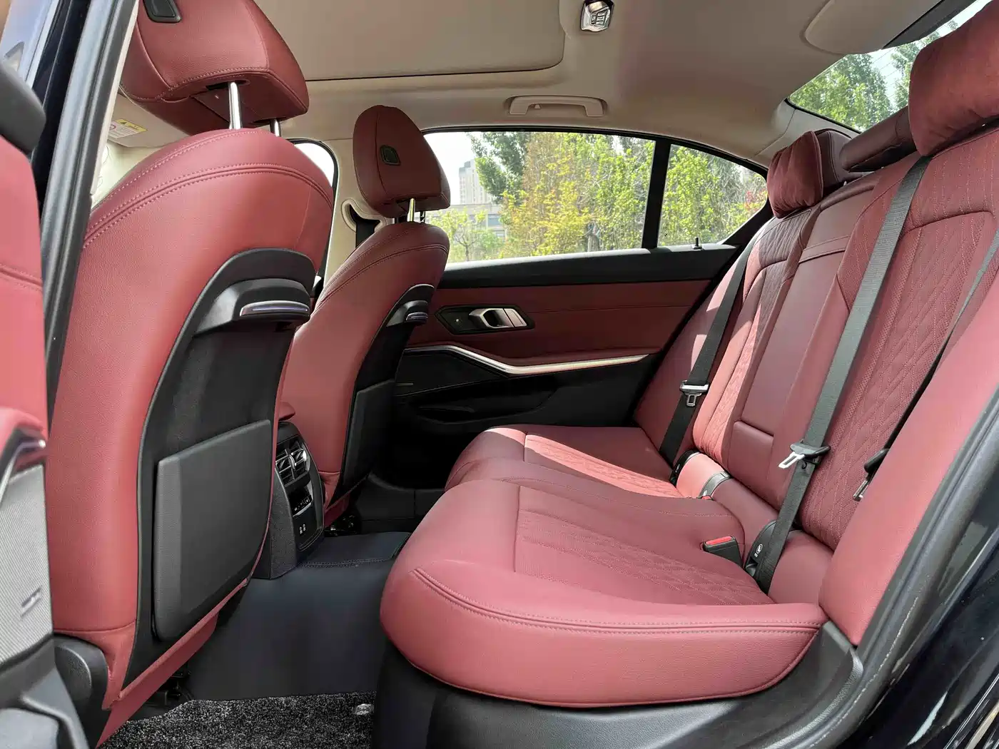 BMW 3 Series 2022 325Li M Sport Shadow Edition фото 6