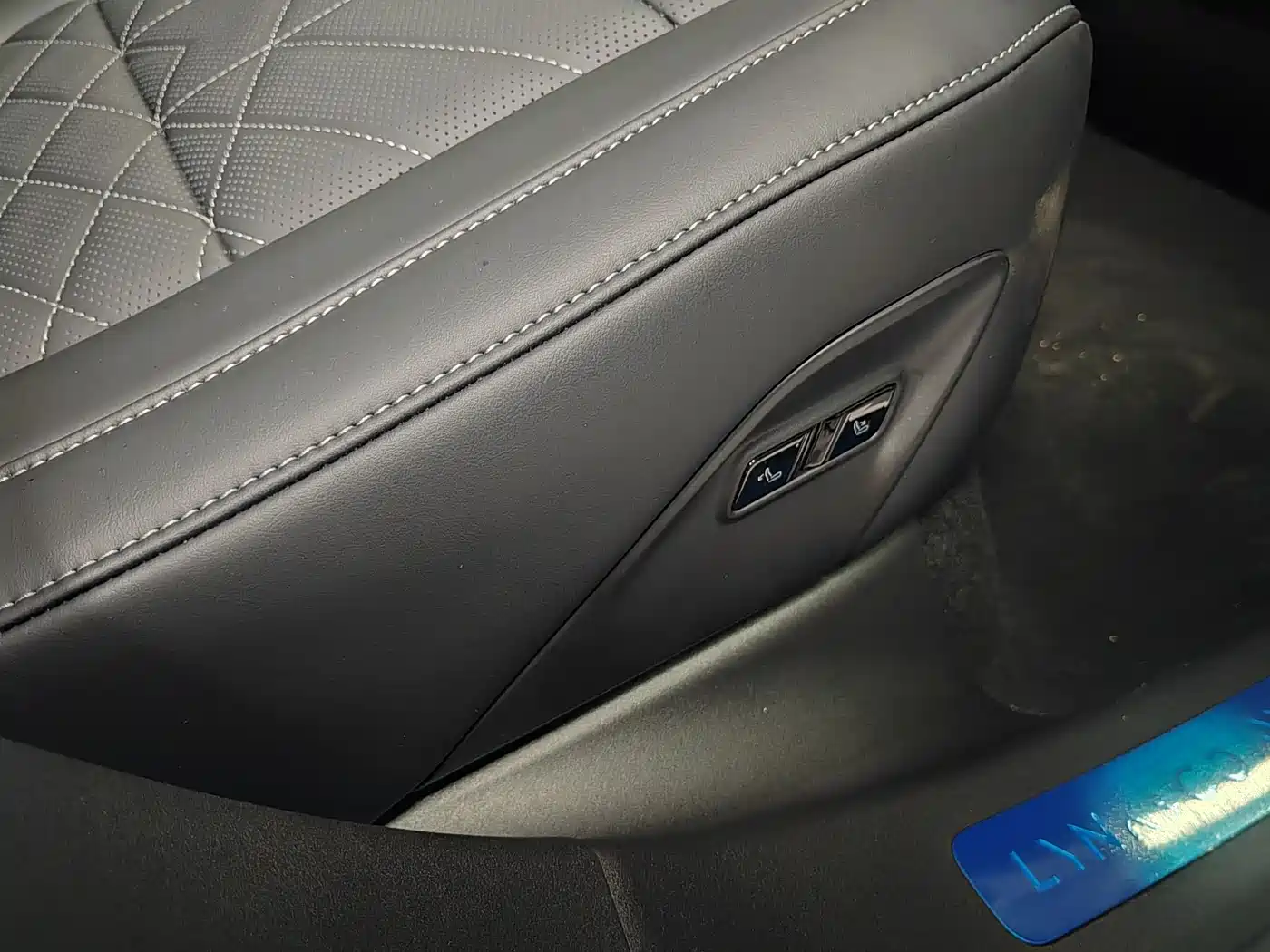 Lynk & Co 10 EM-P 2025 Model 120km Base Version фото 15