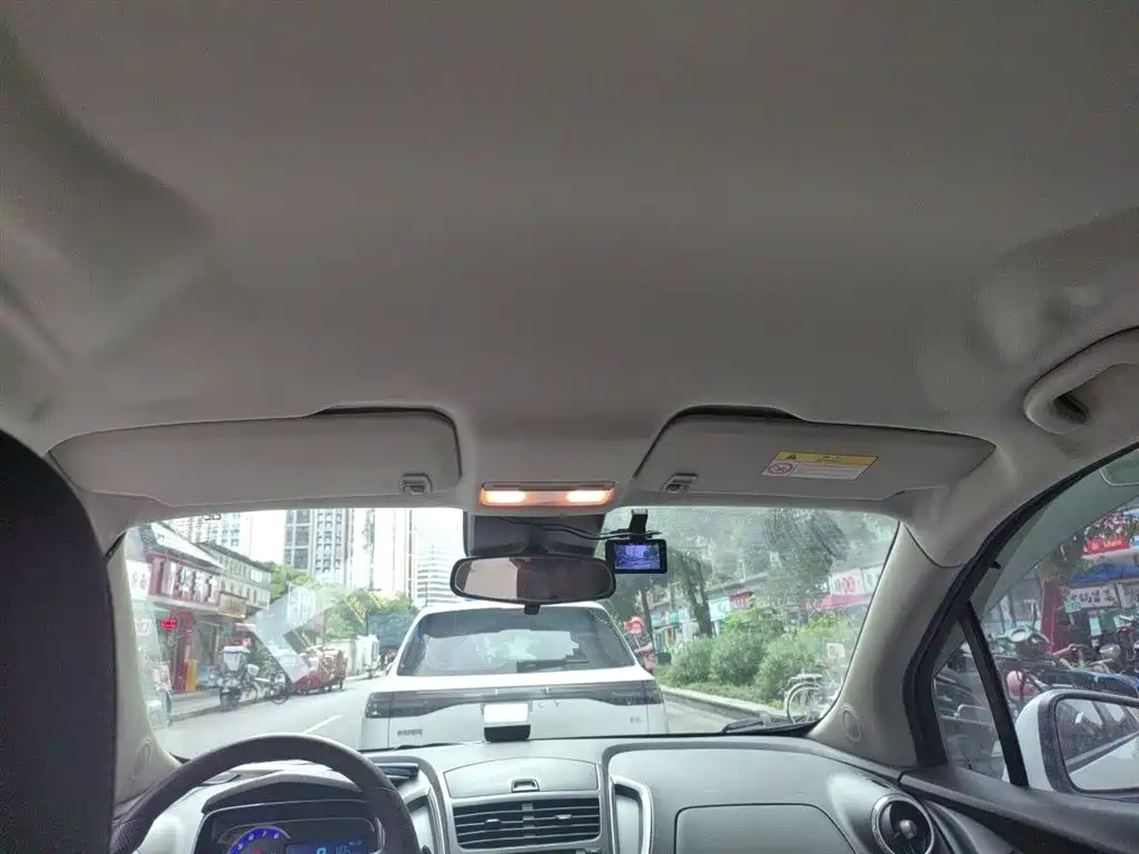 Chevrolet Trax 2014 1.4T Automatic 2WD Comfort фото 9