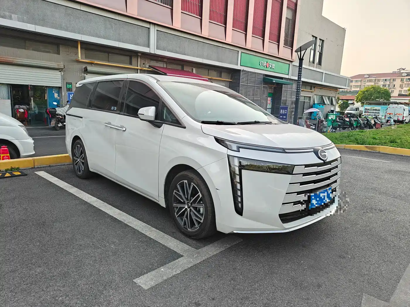 GAC Trumpchi Trumpchi E8 2024 Glory Series 2.0L Glory Edition фото 2