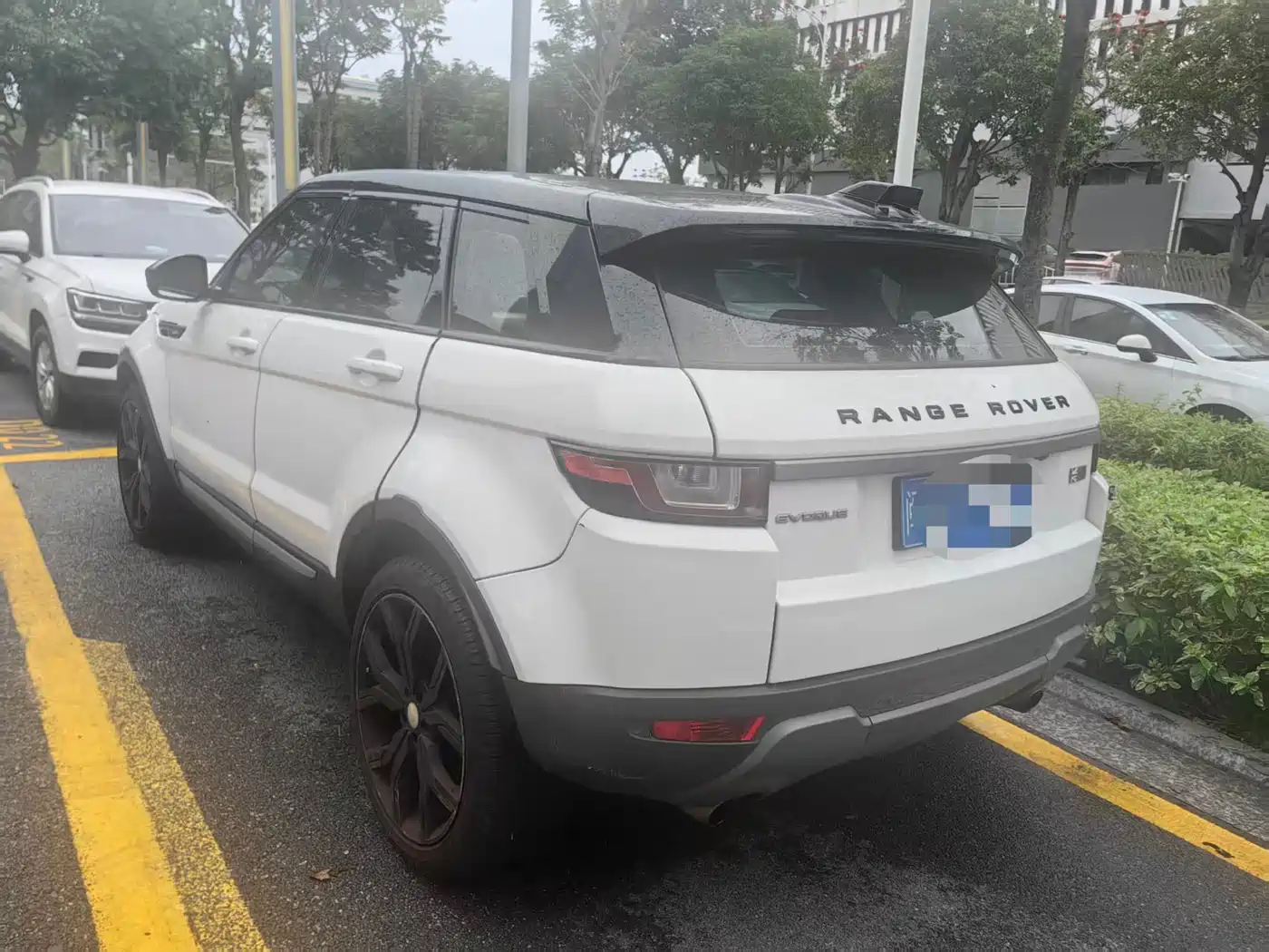 Land Rover Range Rover Evoque 2017 2.0T SE Smart Shine Edition фото 8