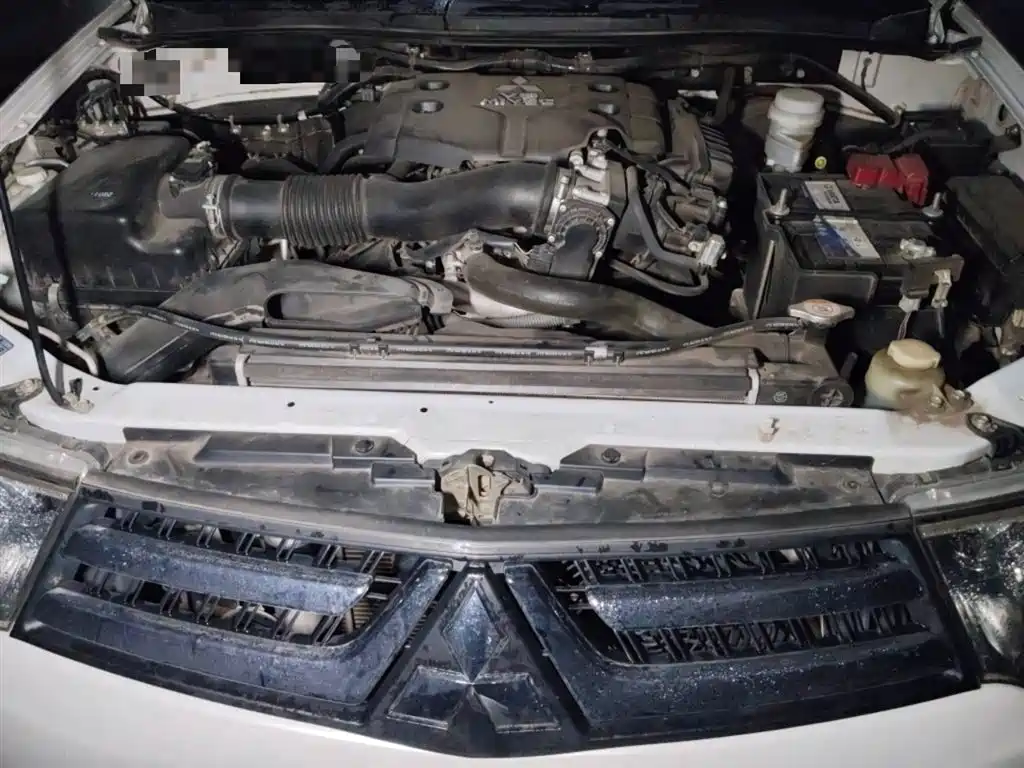 Mitsubishi Pajero Sport 2013 3.0L Automatic 4WD Flagship фото 11