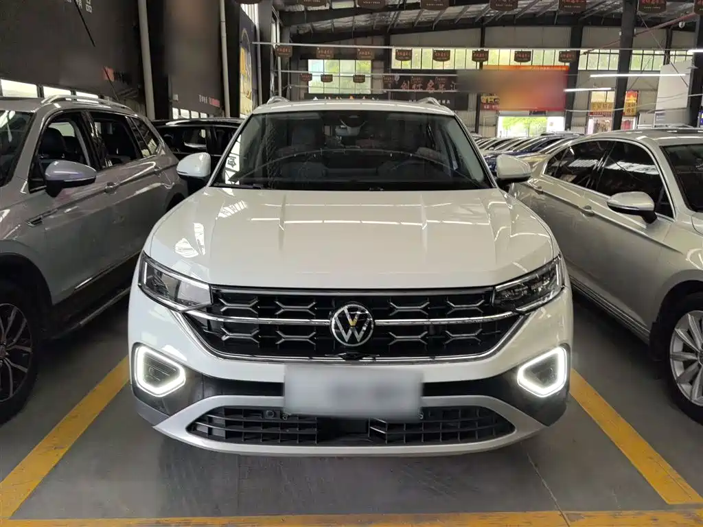 Volkswagen Tayron 2024 300TSI 2WD Luxury Plus Advanced фото 3