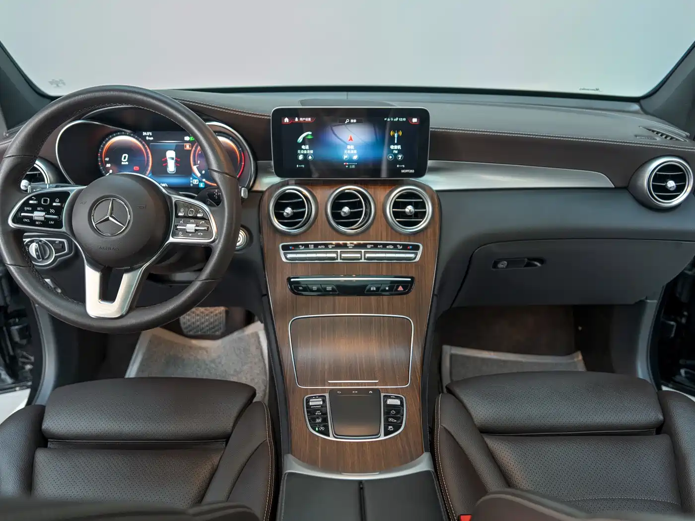 Mercedes-Benz GLC 2020 GLC 300 L 4MATIC Luxury фото 10