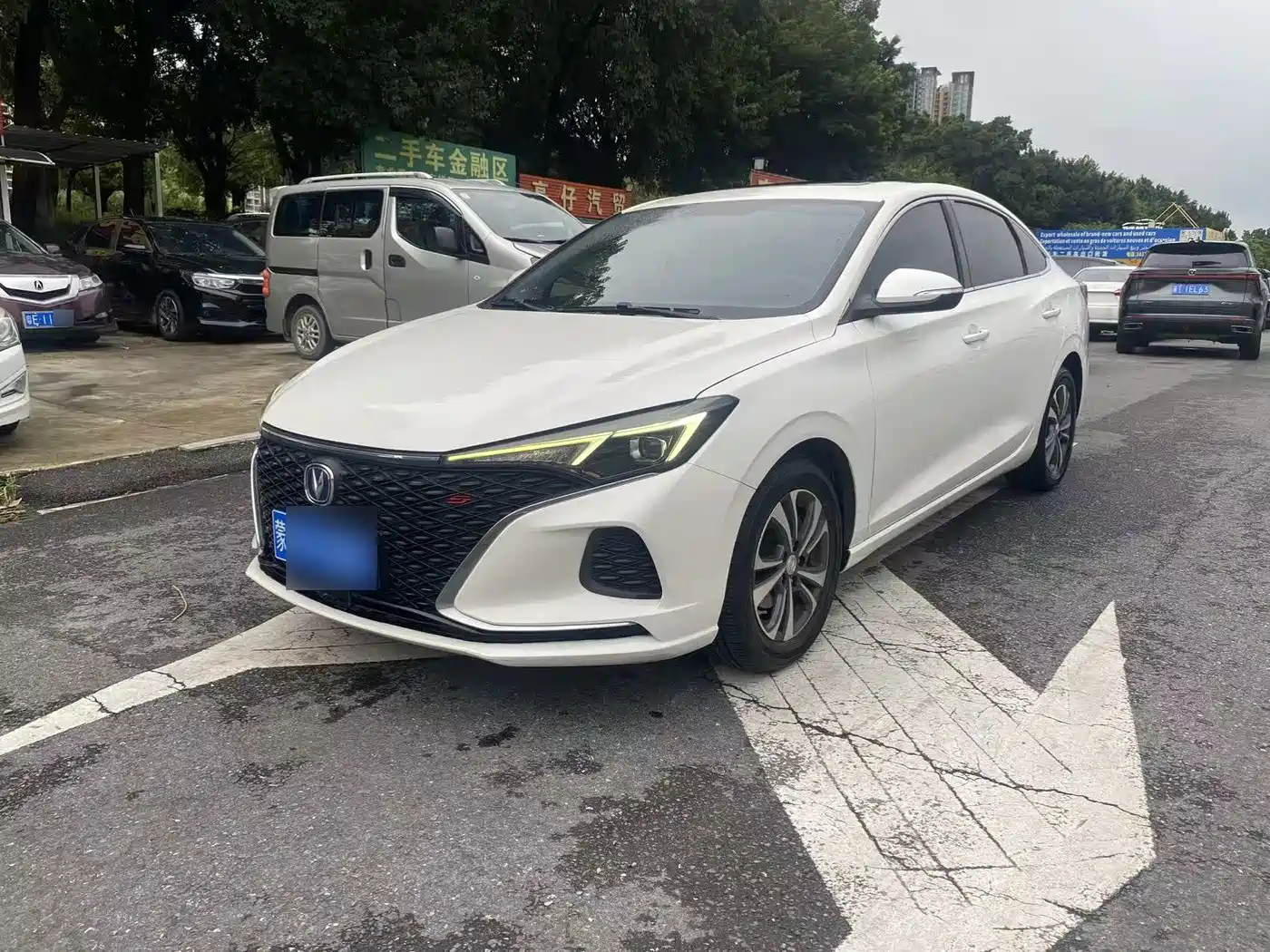 Photo 1 - Changan Eado