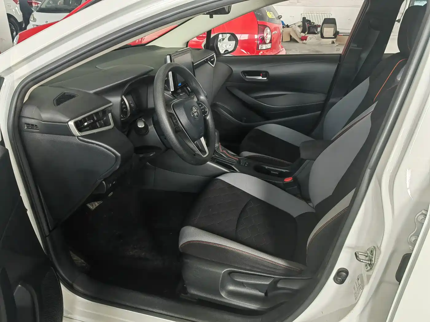 Toyota Corolla 2021 1.2T S-CVT Elite PLUS Edition фото 10