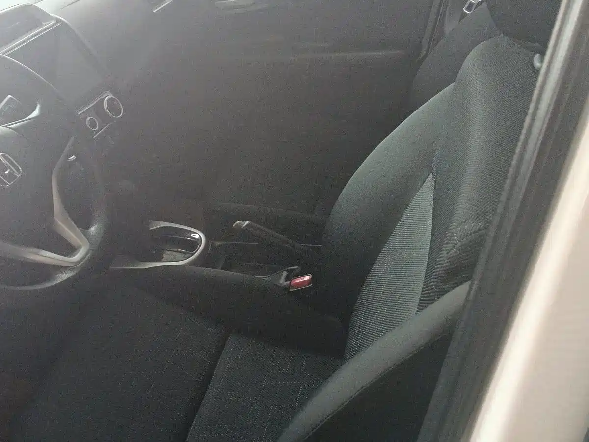 Фото 6 - Honda Fit