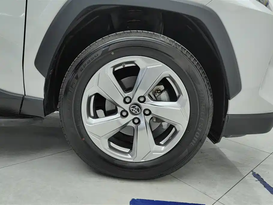 Toyota RAV4 Rongfang 2022 2.0L CVT 2WD Trend Plus Edition фото 6