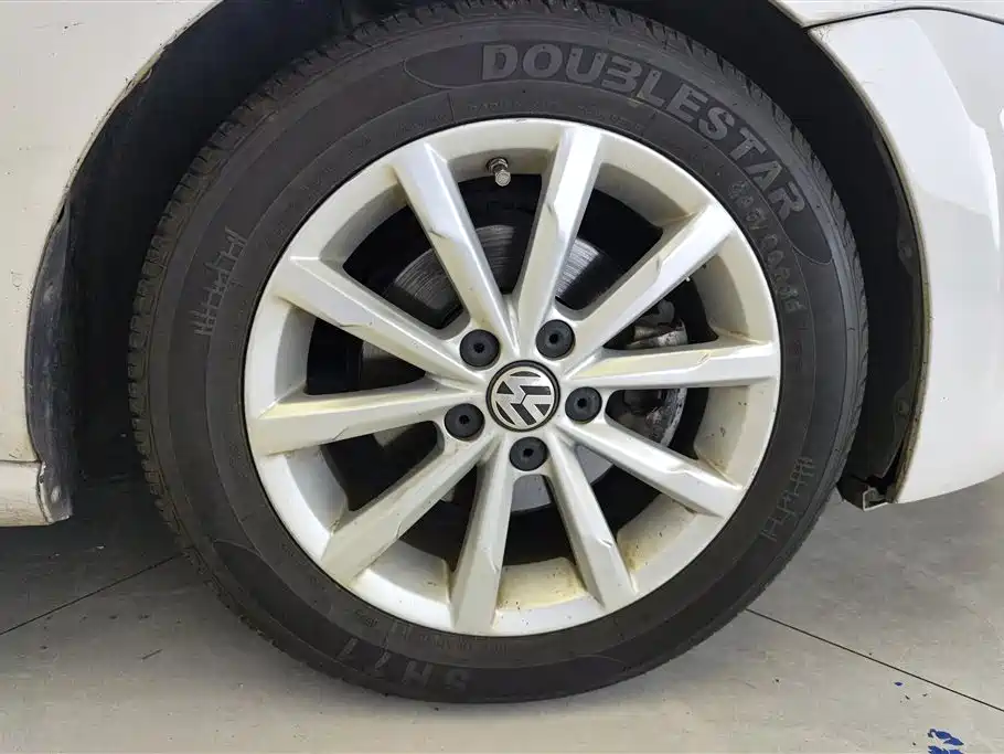 Volkswagen Polo 2014 1.4L Automatic Comfort Edition фото 6