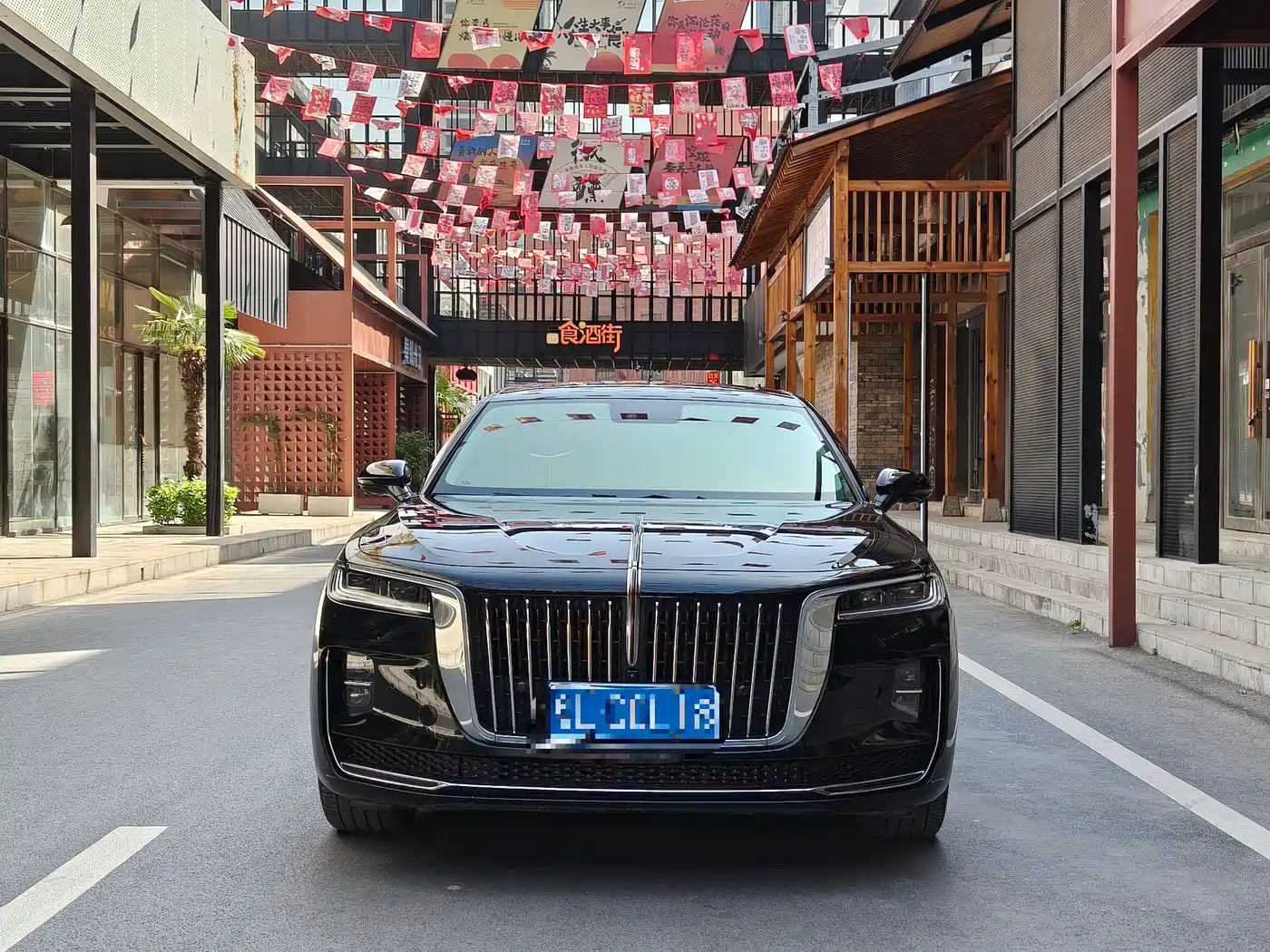 Hongqi H9 2022 2.0T Smart Connect Flag Enjoy Edition фото 3