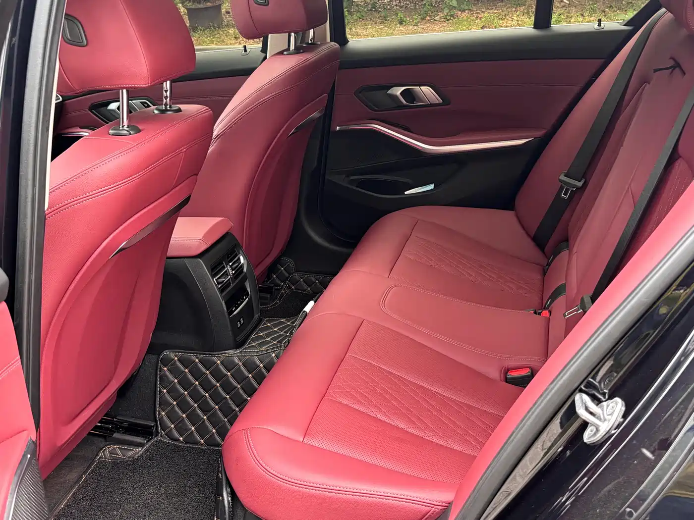 BMW 3 Series 2024 325i M Sport Package фото 13