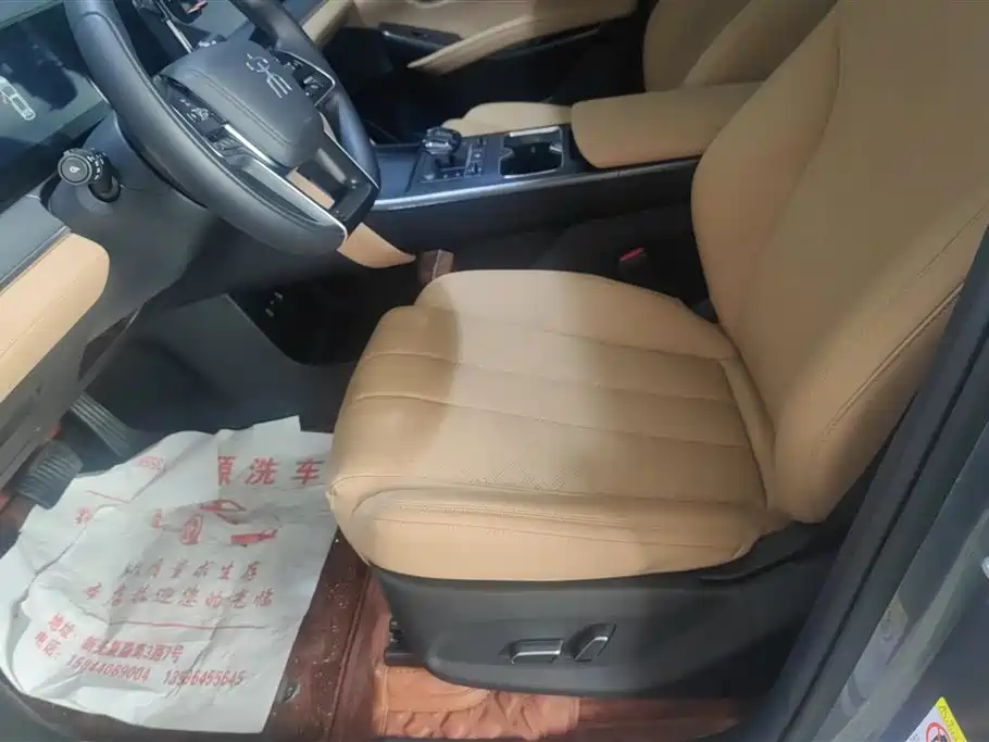 BYD Song L DM-i 2024 112km Leading Edition фото 9