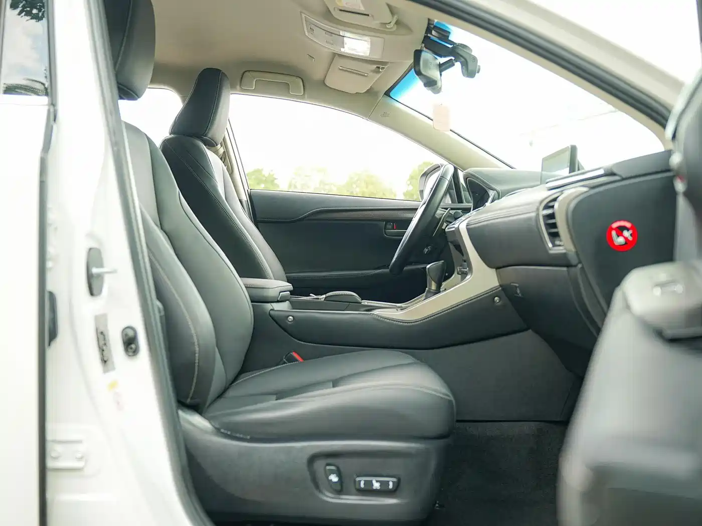 Lexus NX 2018 Model 300 FWD Fengxing Edition фото 8