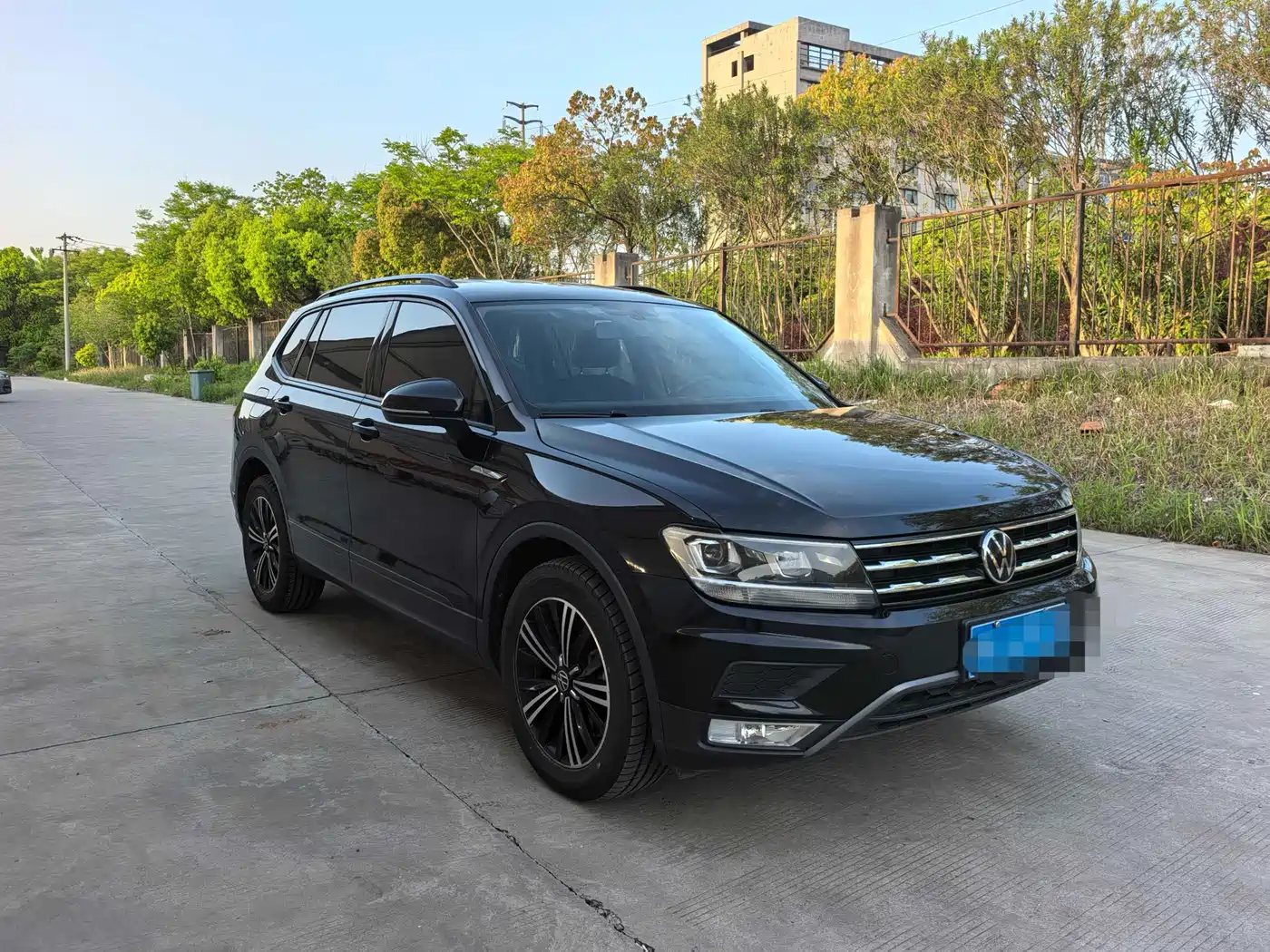 Volkswagen Tiguan L 2021 330TSI Automatic 2WD Comfort фото 3