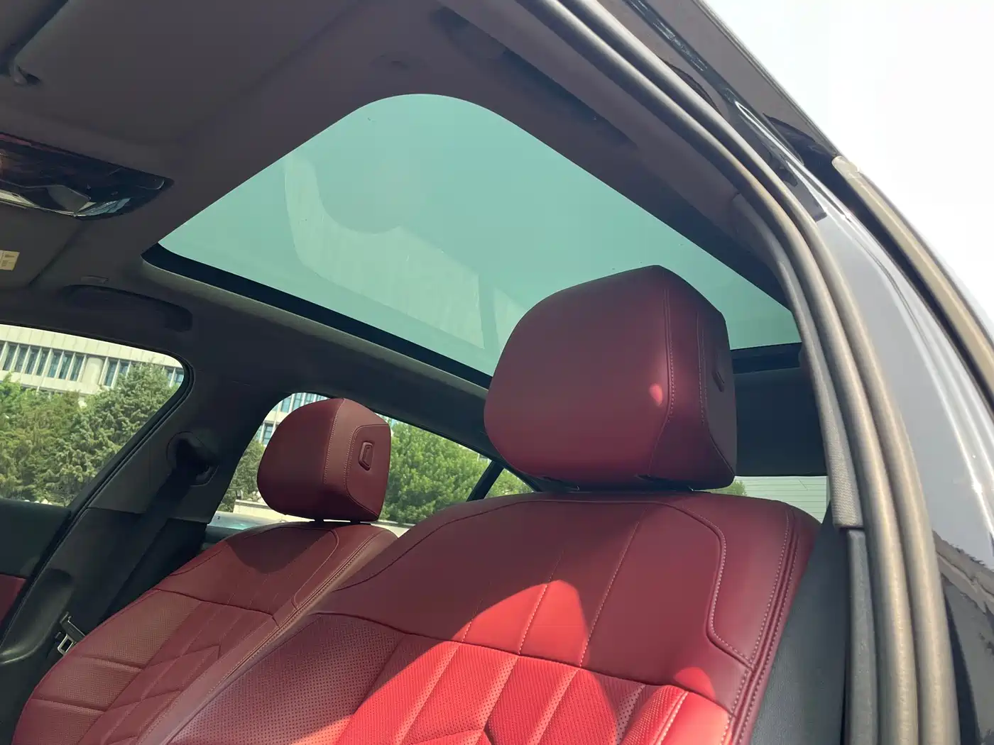 BMW 5 Series 2024 530Li Leading M Sport Package фото 13