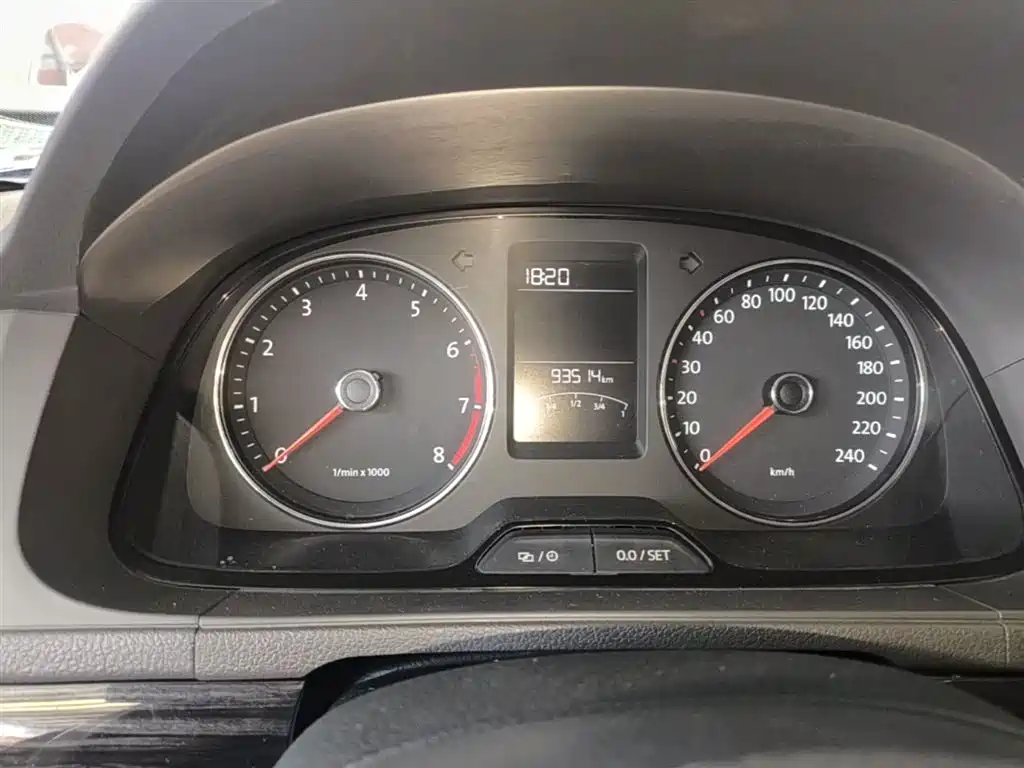 Volkswagen Lavida Tour 2013 1.4TSI Automatic Comfort фото 12