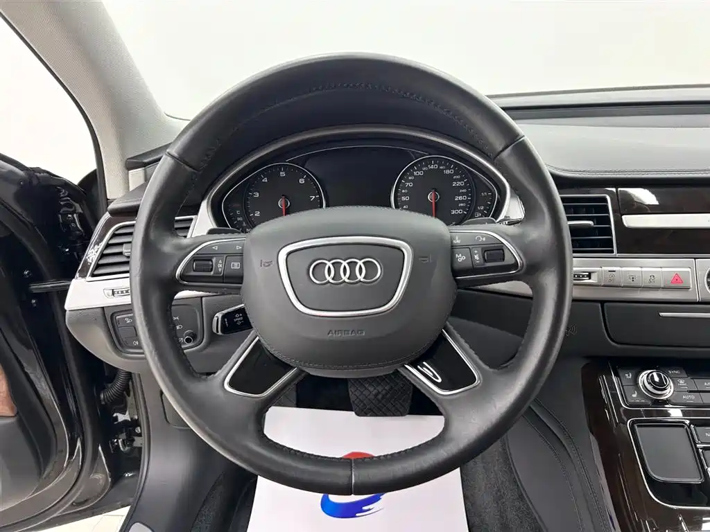 Audi A8 2014 A8L 45 TFSI quattro Luxury фото 21