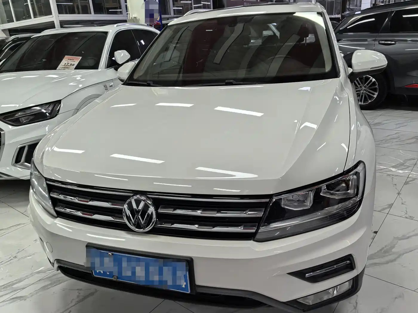 Volkswagen Tiguan L 2019 330TSI Automatic 2WD Panorama Comfort Edition China VI фото 2