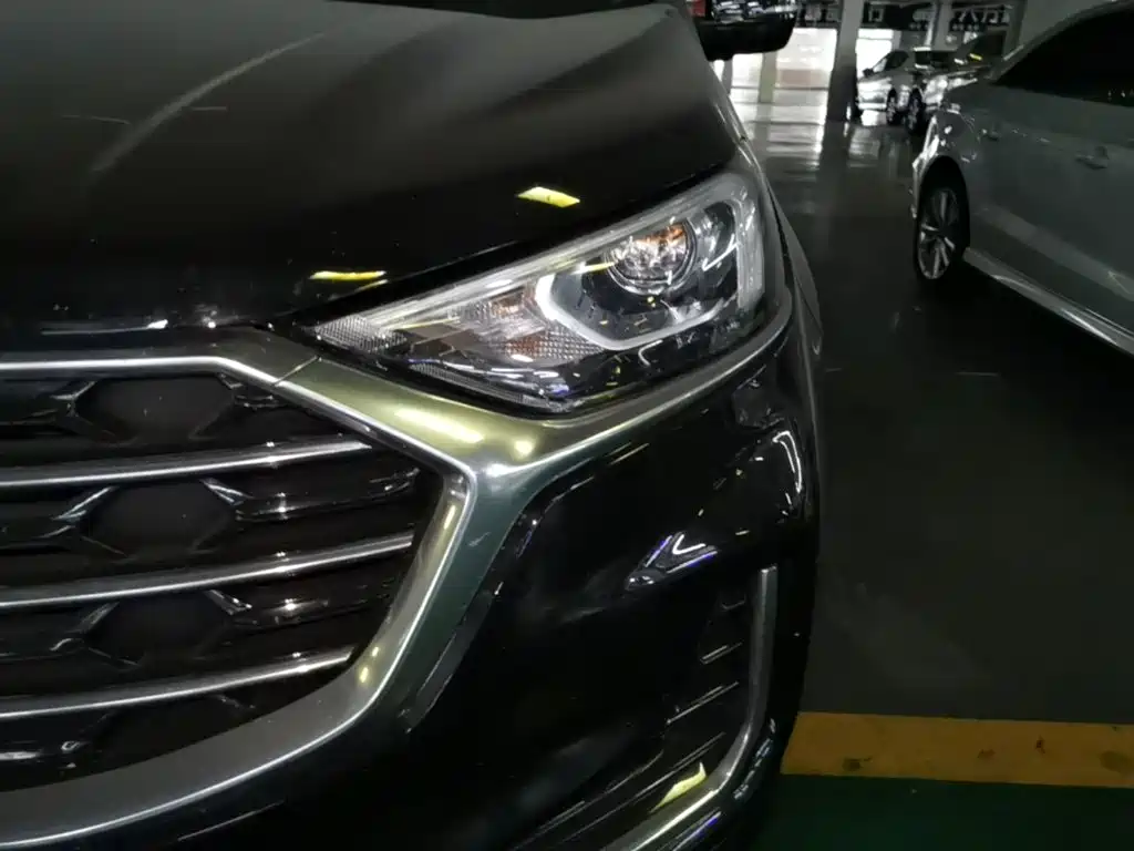 Фото 24 - Ford Edge