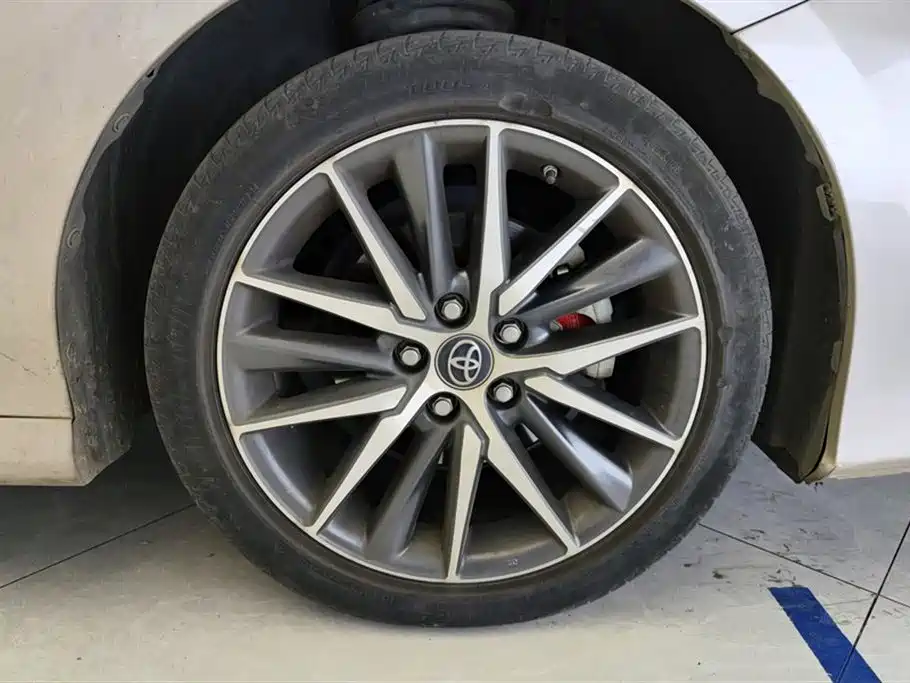 Toyota Camry 2021 2.5G Luxury Edition фото 6