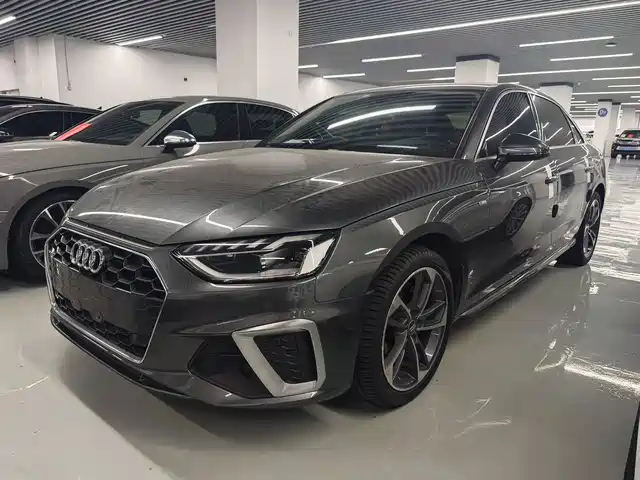 Audi A4L 2021