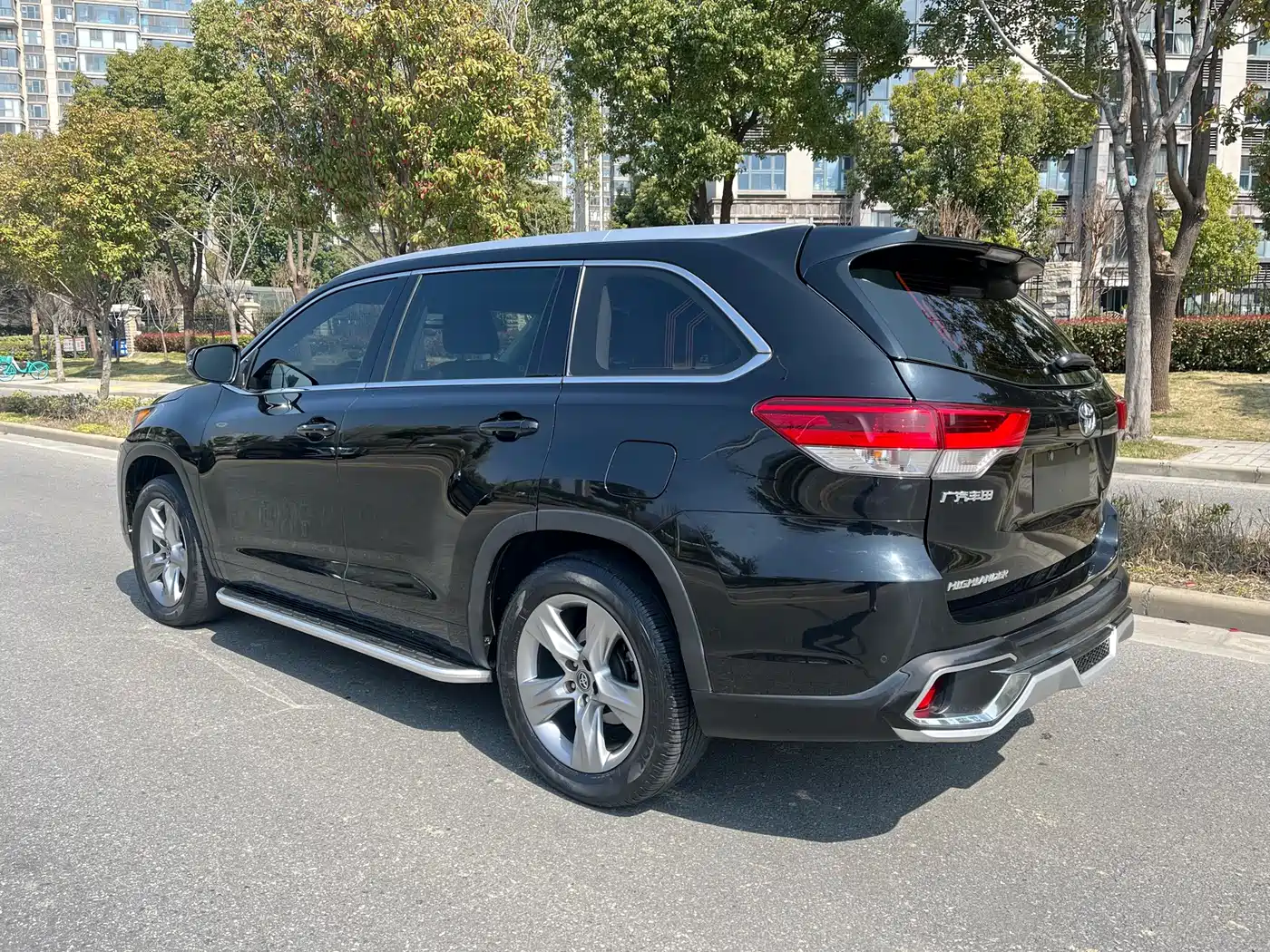 Toyota Highlander 2021 2.0T FWD Luxury 7-Seater фото 5