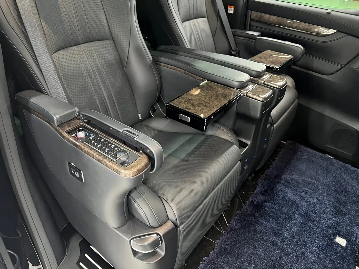 Toyota Vellfire 2023 Crown Hybrid 2.5L HV Ultimate фото 13
