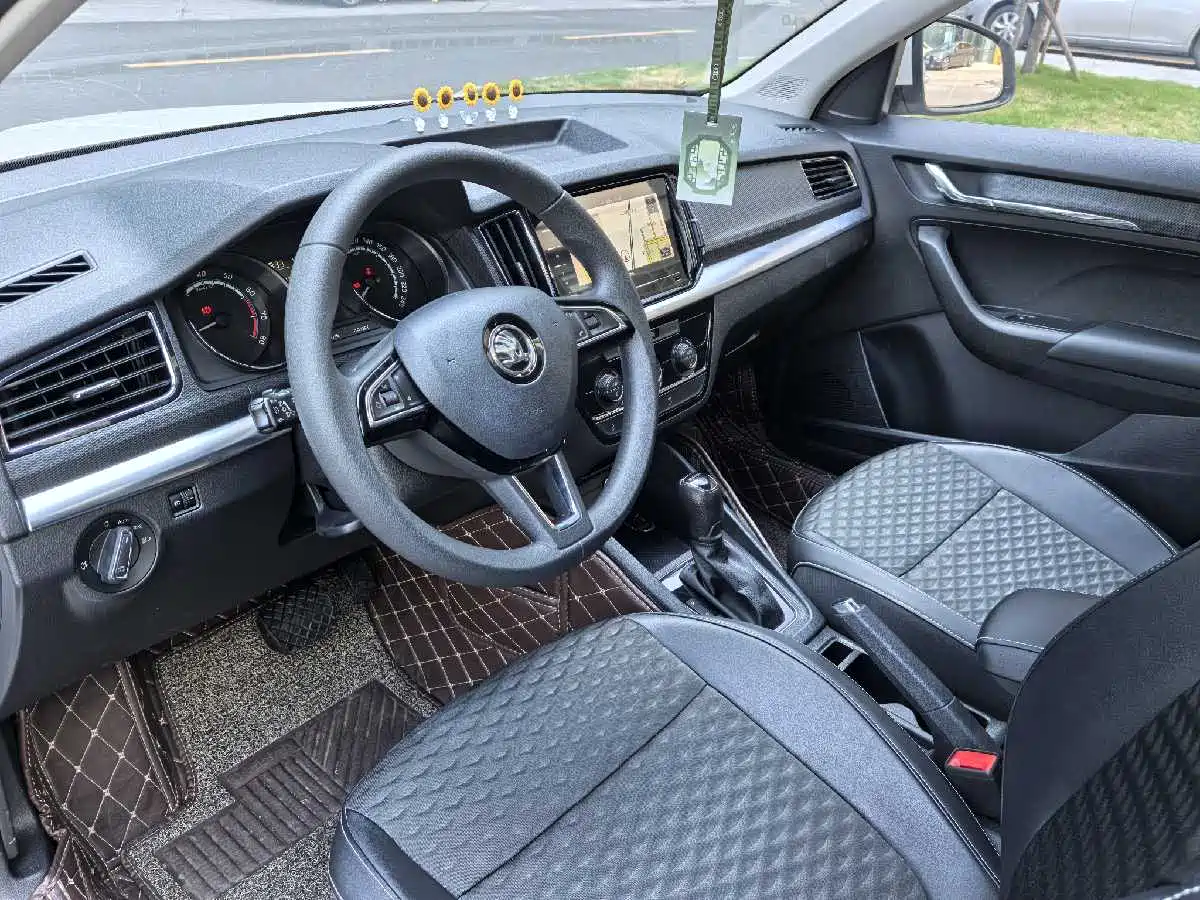 Škoda Kamiq 2020 Model 1.5L Automatic Comfort фото 13