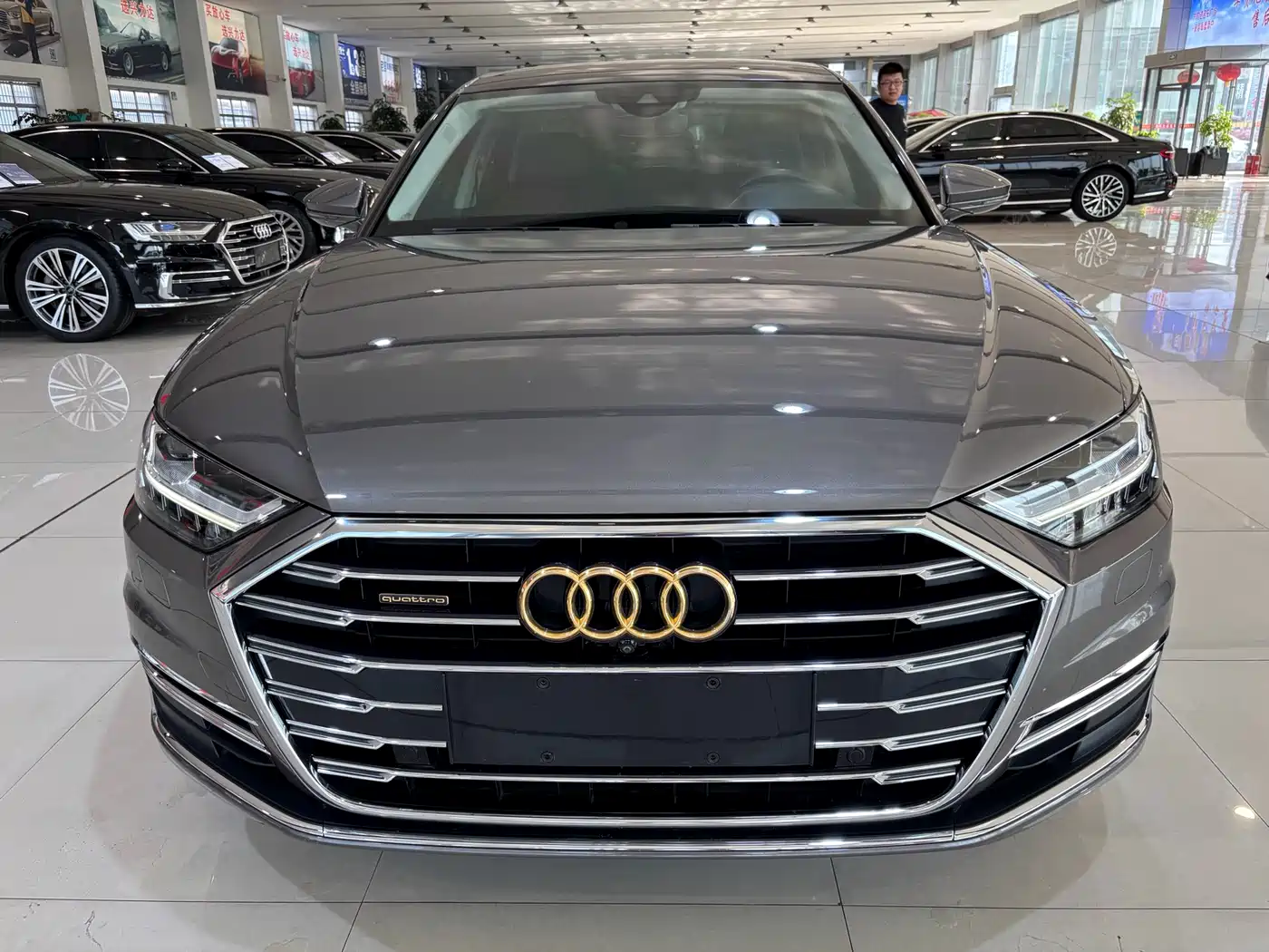 Audi A8 2018 A8L 55 TFSI quattro Luxury фото 2