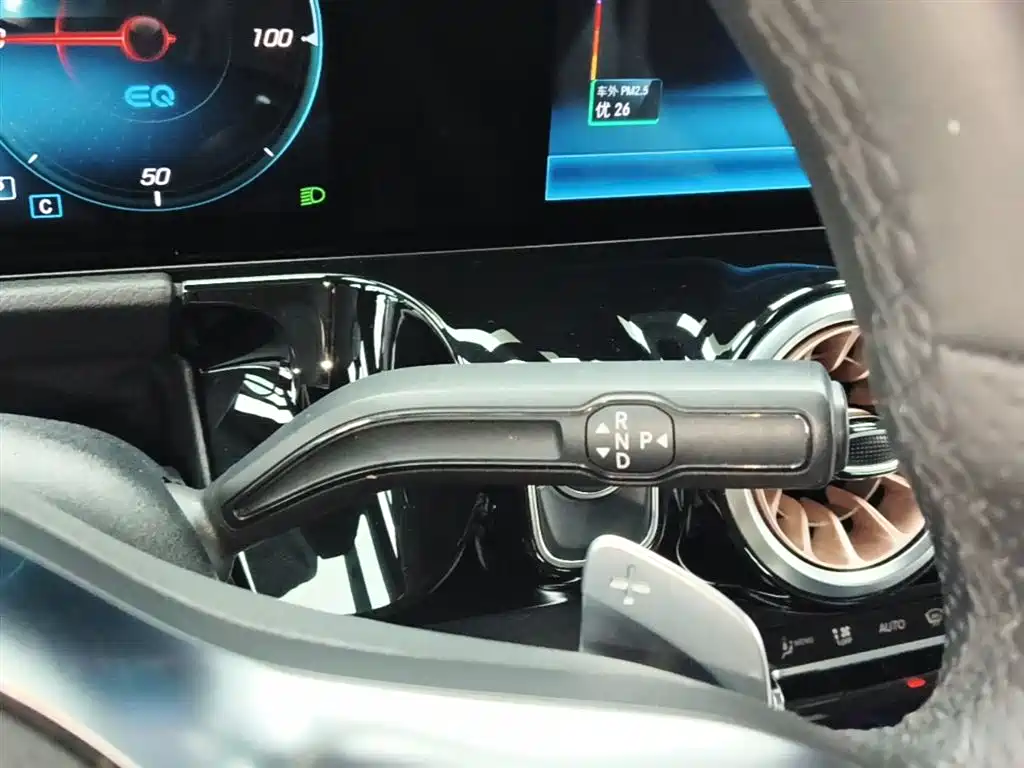 Mercedes-Benz EQA 2022 EQA 300 4MATIC Launch Special Edition фото 14